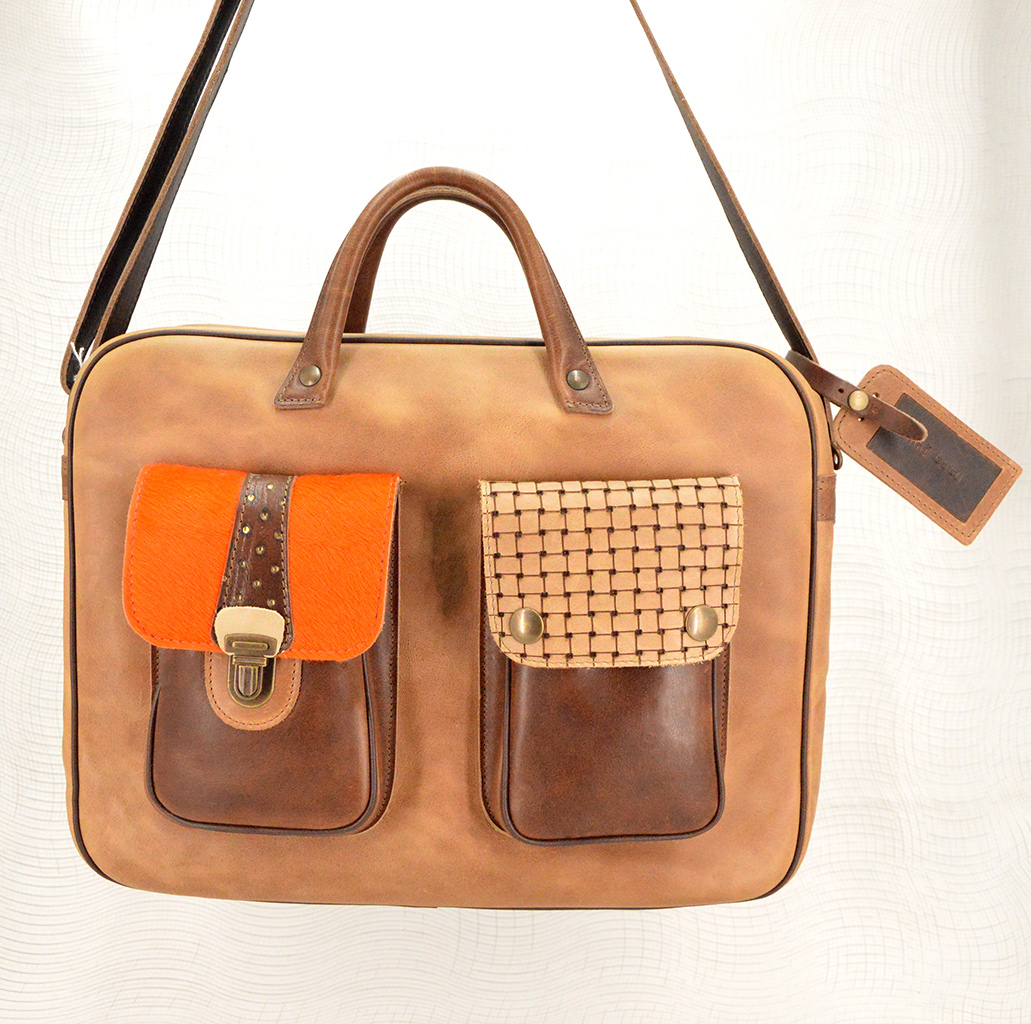 celine_miel_poils_orange_besace_cuir_mai_baeg