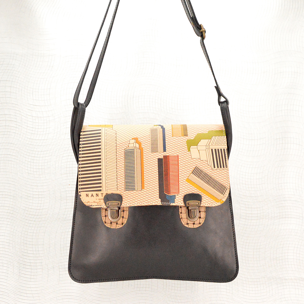 maud_pm_noir_tour_bretagne_besace_cuir_mai_baeg