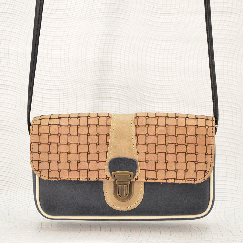 mini_marine_quadrillage_beige_sac_cuir_mai_baeg