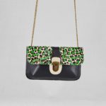 Bijoux noir poche léopard vert